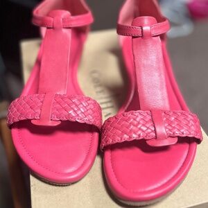 Cole Haan Azalea Jaycee-Flat women's sandal size 10 in Hot Pink never worn, New